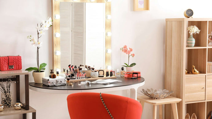Small Space, Big Impact: Compact Perfume Stand for Home Vanity in the UAE